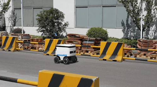 机器人“闪送”来了！飞毛腿室内外配送机器...